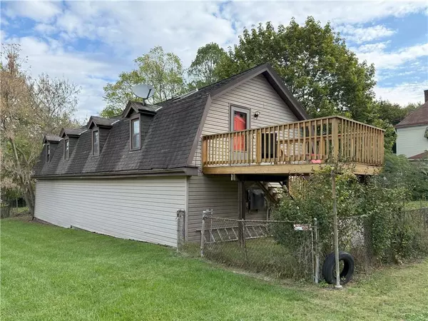 27 Richmond St, Crafton, PA 15205