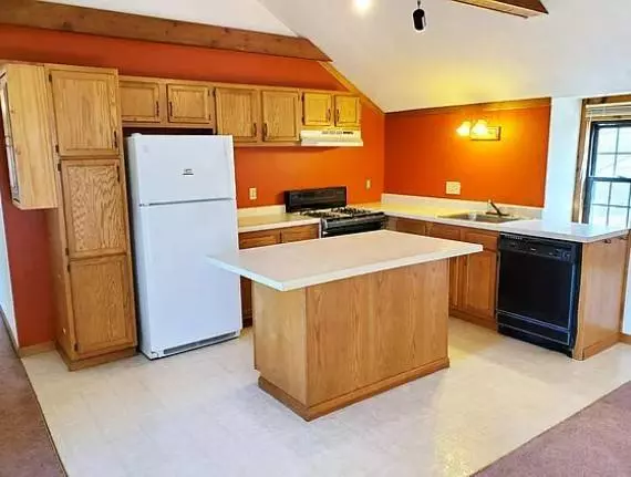 27 Richmond St, Crafton, PA 15205