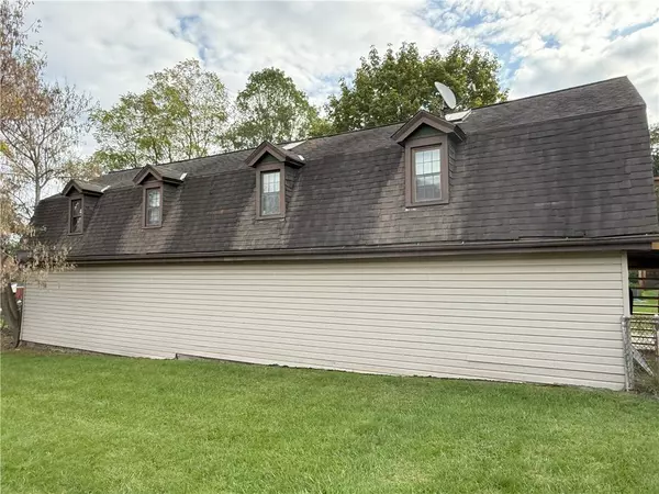 27 Richmond St, Crafton, PA 15205