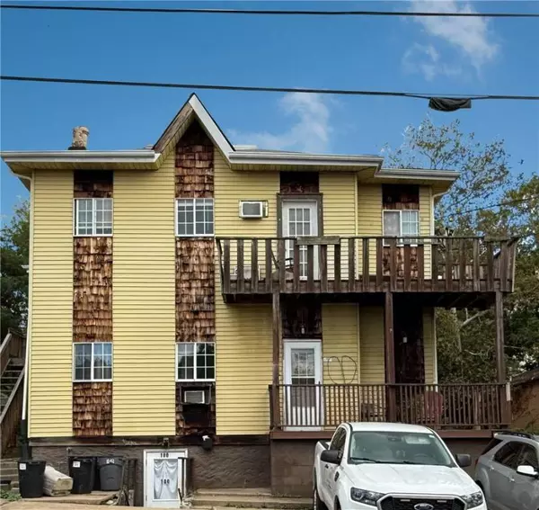 11 Station St, Crafton, PA 15205