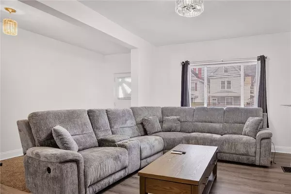 513 Lorenz Ave, Elliott, PA 15220