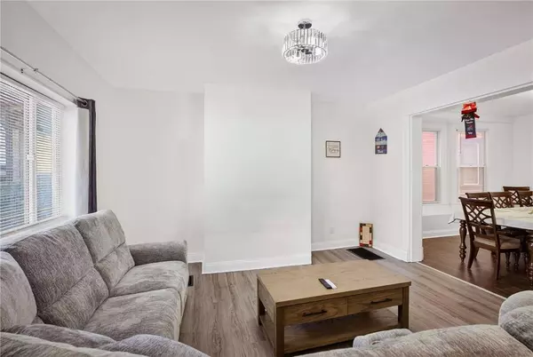 513 Lorenz Ave, Elliott, PA 15220