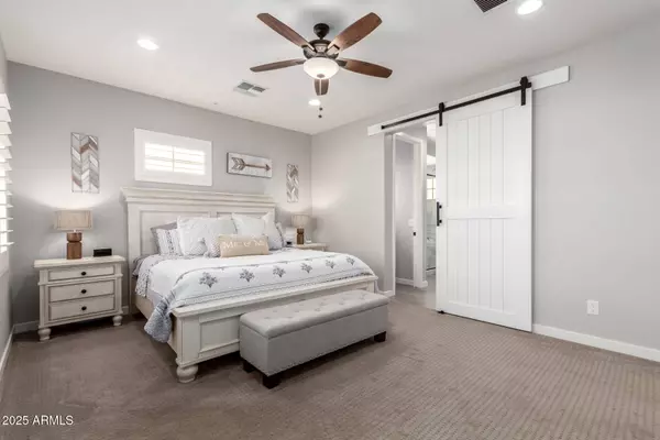 2371 W WHISPER ROCK Trail, Phoenix, AZ 85085