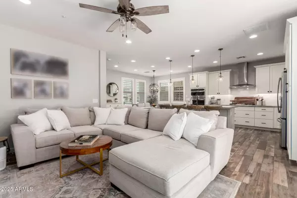 2371 W WHISPER ROCK Trail, Phoenix, AZ 85085