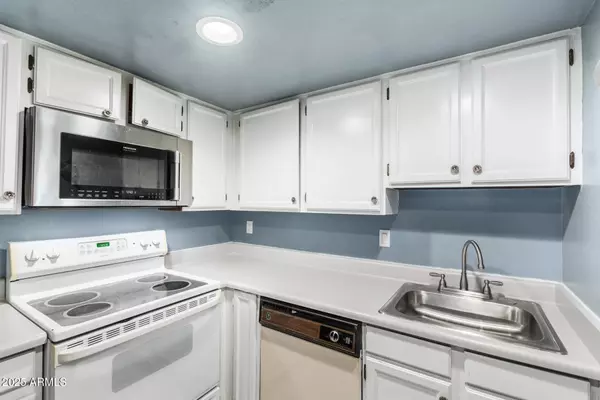 1831 W MULBERRY Drive #234, Phoenix, AZ 85015