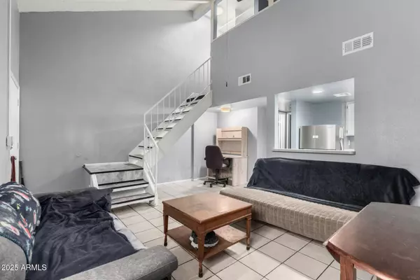 1831 W MULBERRY Drive #234, Phoenix, AZ 85015