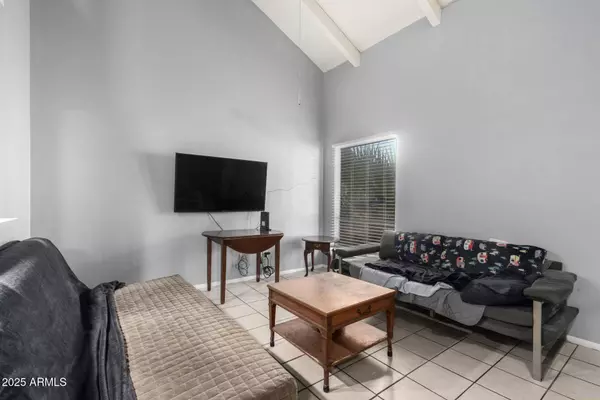 1831 W MULBERRY Drive #234, Phoenix, AZ 85015