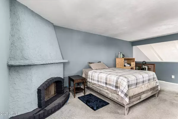 1831 W MULBERRY Drive #234, Phoenix, AZ 85015