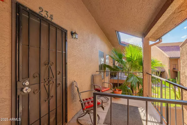 1831 W MULBERRY Drive #234, Phoenix, AZ 85015