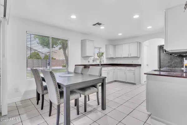 7317 W LAMAR Road, Glendale, AZ 85303