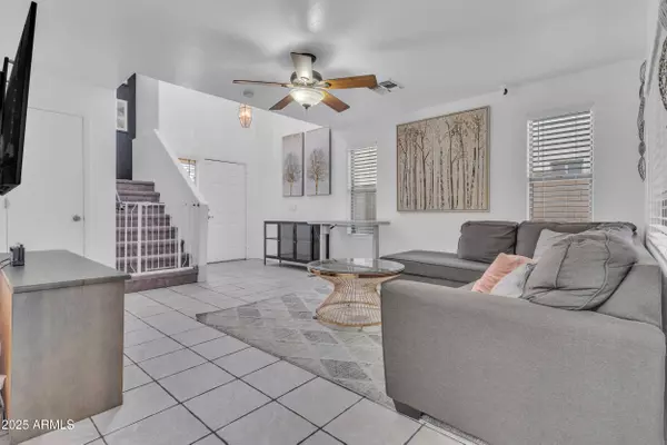 7317 W LAMAR Road, Glendale, AZ 85303