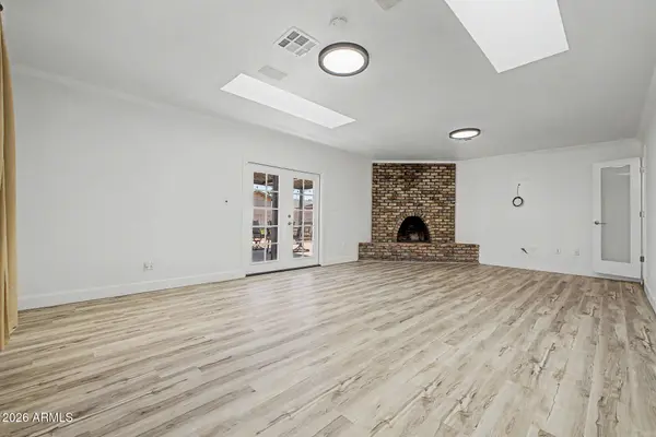 6727 W SAN MIGUEL Avenue, Glendale, AZ 85303