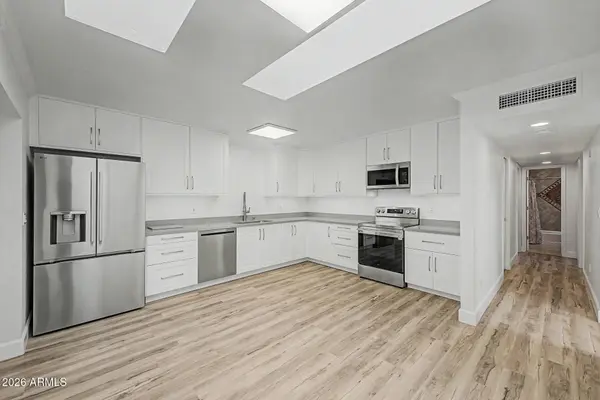 6727 W SAN MIGUEL Avenue, Glendale, AZ 85303
