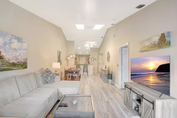 2406 Landings BLVD, Greenacres, FL 33413