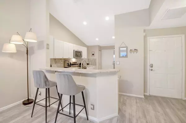 2406 Landings BLVD, Greenacres, FL 33413