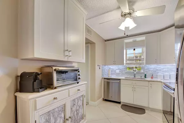 740 E Ocean AVE 105, Boynton Beach, FL 33435