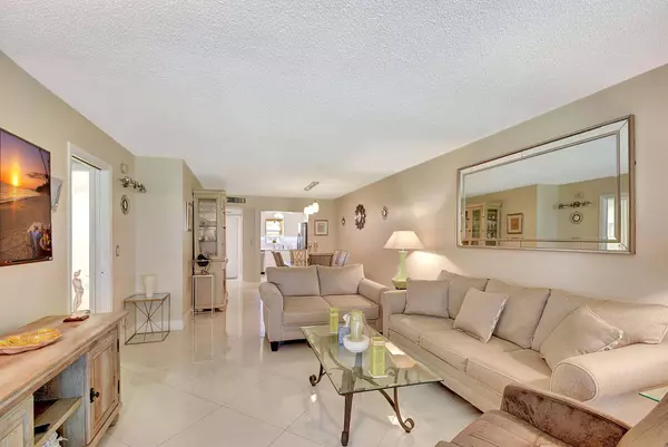740 E Ocean AVE 105, Boynton Beach, FL 33435