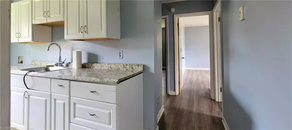 1280 Cloister DR, Winston-salem, NC 27127