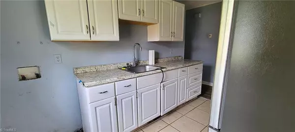 1280 Cloister DR, Winston-salem, NC 27127