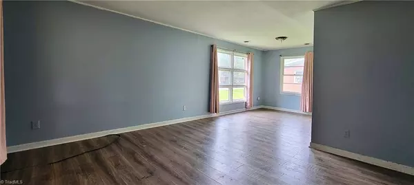 1280 Cloister DR, Winston-salem, NC 27127