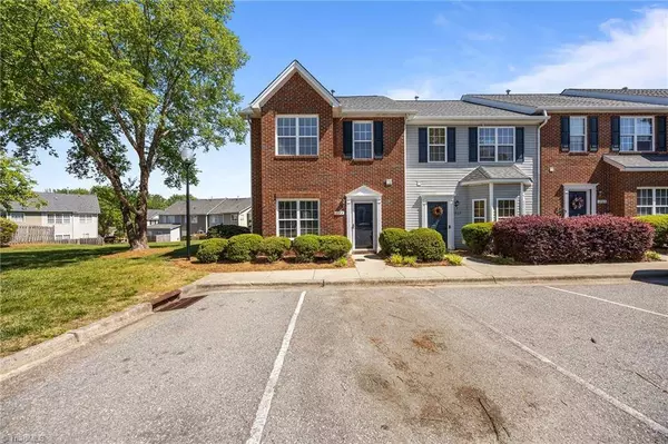 1773 Olivers Crossing CIR, Winston-salem, NC 27127