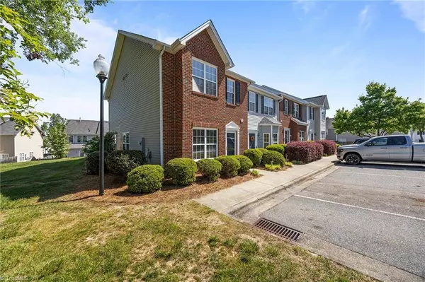 1773 Olivers Crossing CIR, Winston-salem, NC 27127