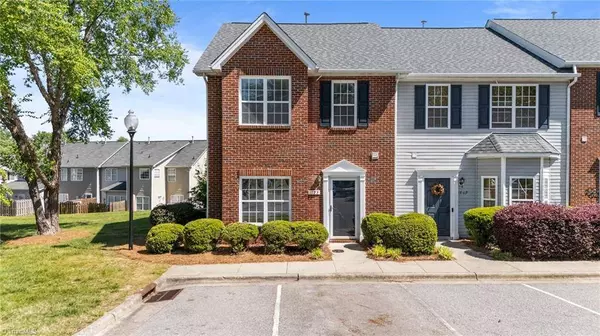 1773 Olivers Crossing CIR, Winston-salem, NC 27127