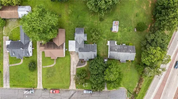 131 Rhyne AVE E, Winston-salem, NC 27127
