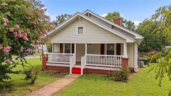 217 Moon ST, Thomasville, NC 27360