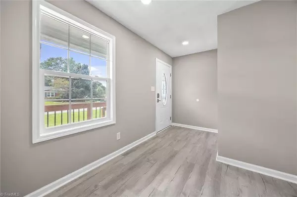 3604 Northfield PL, High Point, NC 27265