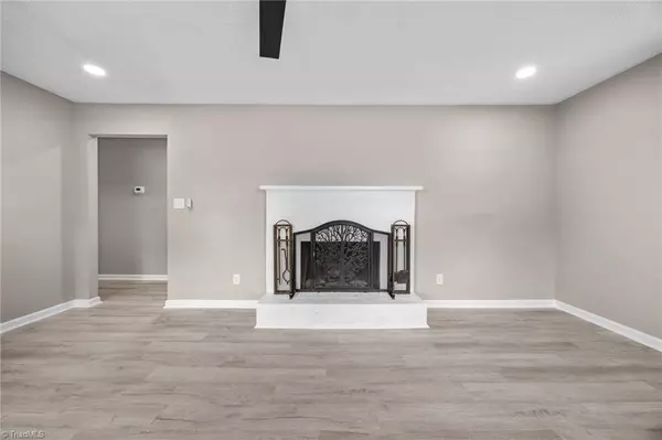 3604 Northfield PL, High Point, NC 27265