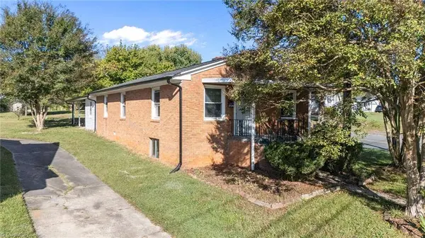 3734 Carver School RD, Winston-salem, NC 27105
