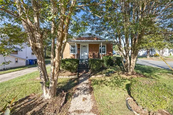 3734 Carver School RD, Winston-salem, NC 27105