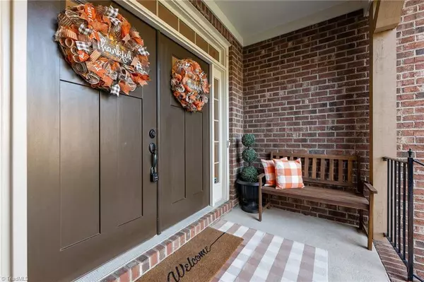 8811 Phillips Farm RD, Kernersville, NC 27284