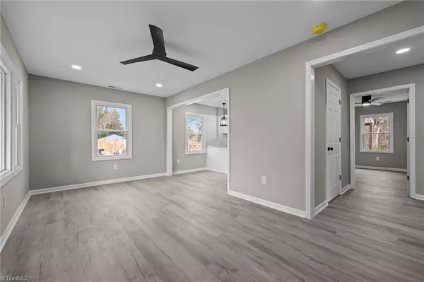 112 Holman ST, Mocksville, NC 27028