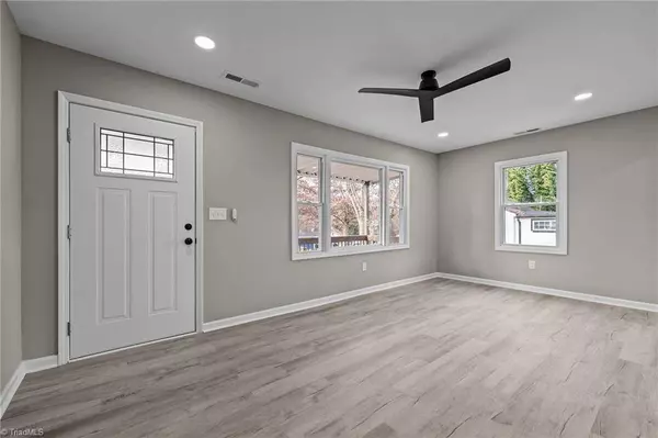 112 Holman ST, Mocksville, NC 27028