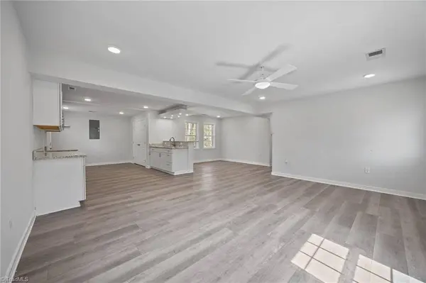 1 Godwin CT, Greensboro, NC 27405