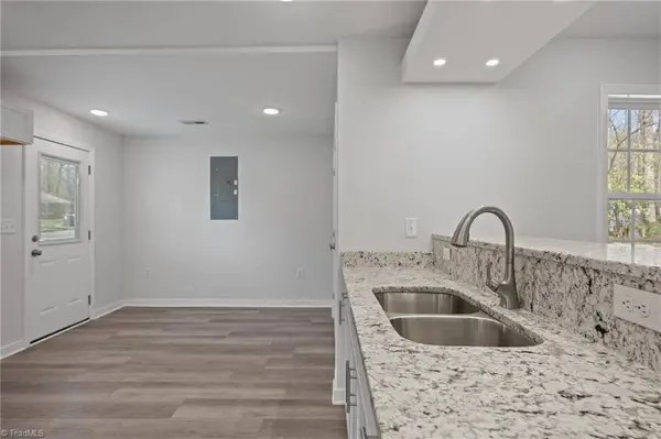 1 Godwin CT, Greensboro, NC 27405