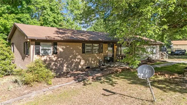 4206 Barrett DR, Archdale, NC 27263