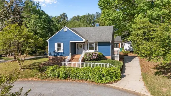 944 Chatfield DR, Jamestown, NC 27282