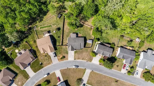1974 Denise LN, Winston-salem, NC 27127