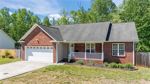 1974 Denise LN, Winston-salem, NC 27127