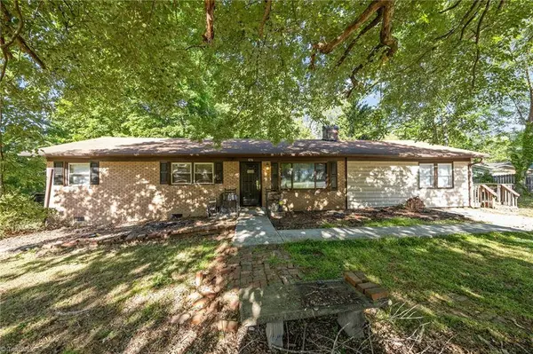 4206 Barrett DR, Archdale, NC 27263