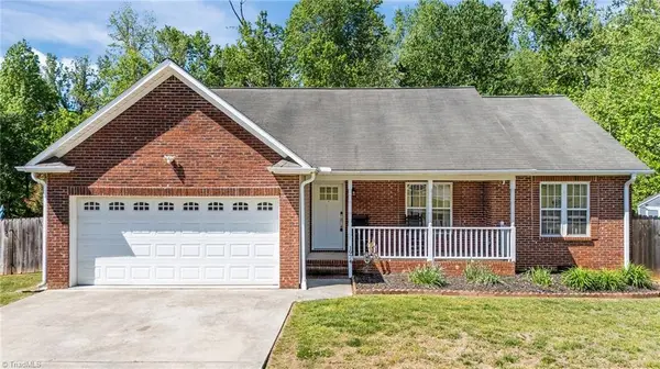1974 Denise LN, Winston-salem, NC 27127