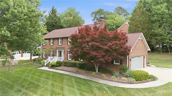 113 Brookberry DR, Jamestown, NC 27282