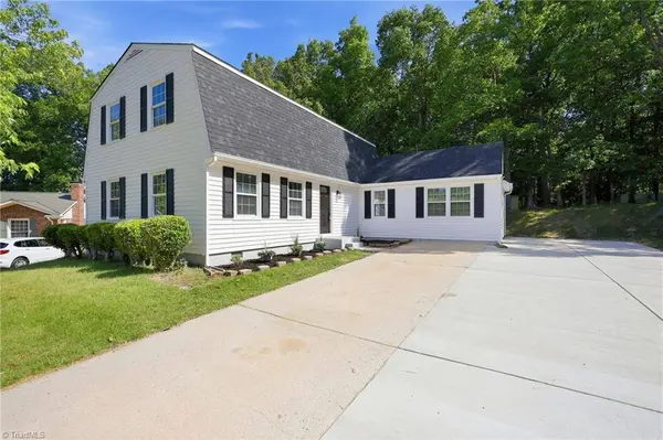 1930 Middlewood CT, High Point, NC 27265