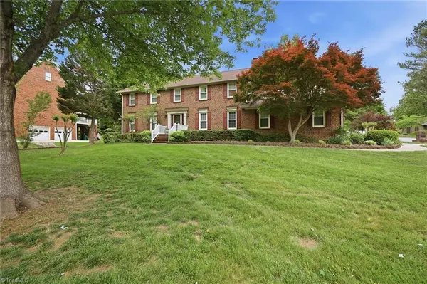 113 Brookberry DR, Jamestown, NC 27282