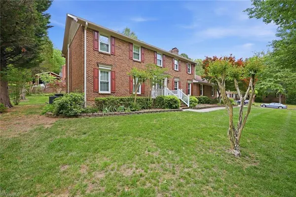113 Brookberry DR, Jamestown, NC 27282