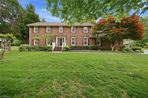 113 Brookberry DR, Jamestown, NC 27282