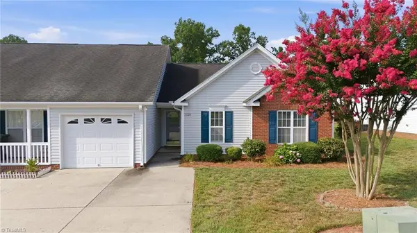 1329 Bayswater DR, High Point, NC 27265